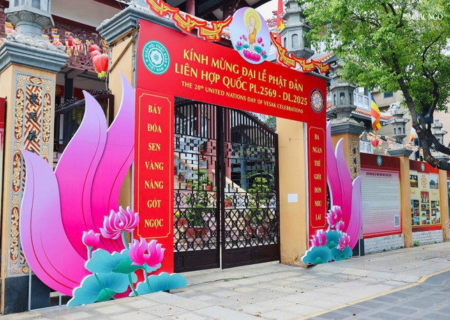 Tại thiền viện Quảng Đức (Q.3)