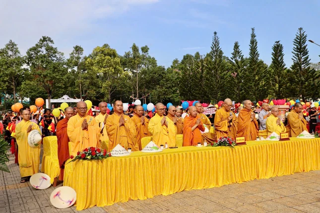 Niệm Phật cầu gia hộ