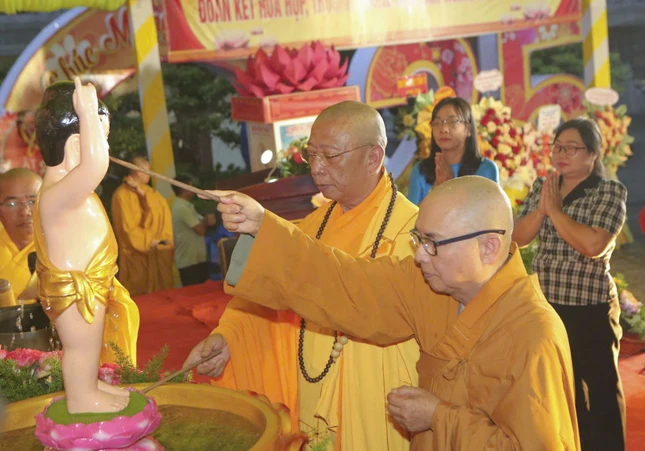 Ban Trị sự GHPGVN tỉnh Đắk Nông trang nghiêm kính mừng Đại lễ Phật đản Phật lịch 2569 ảnh 8