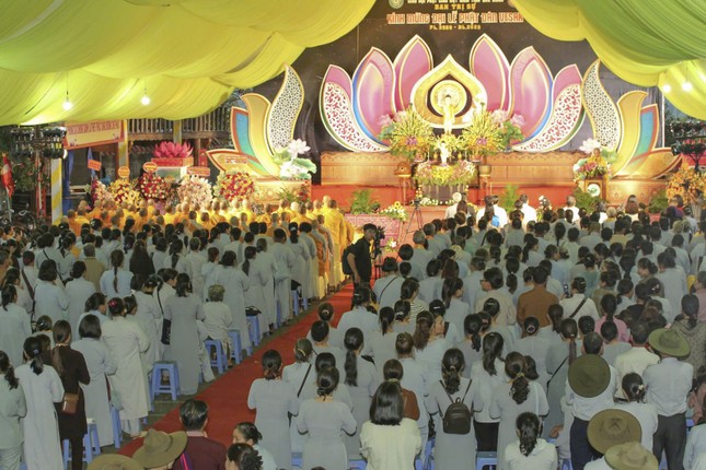 Quang cảnh buổi lễ