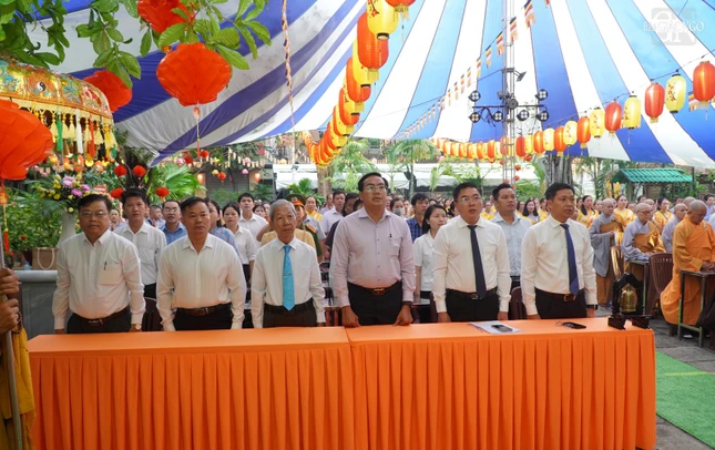 Đại diện chính quyền