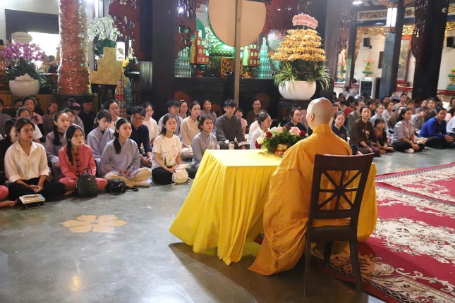 Thượng tọa Thích Nguyên Các giảng về ý nghĩa quy y Tam bảo Thượng tọa Thích Nguyên Các giảng về ý nghĩa quy y Tam bảo