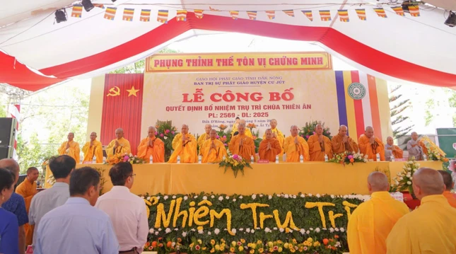 Niệm Phật cầu gia hộ