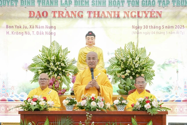Thượng tọa Thích Quảng Hiền đạo từ chứng minh
