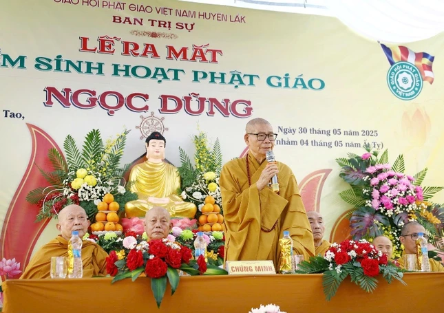 Hòa thượng Thích Châu Quang ban đạo từ chứng minh
