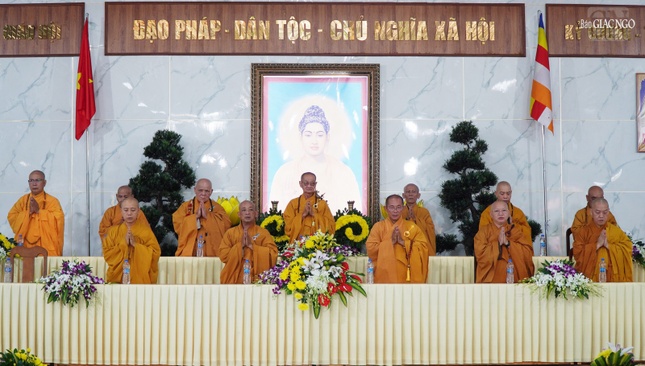 Chư tôn đức niệm Phật cầu gia hộ Chư tôn đức niệm Phật cầu gia hộ