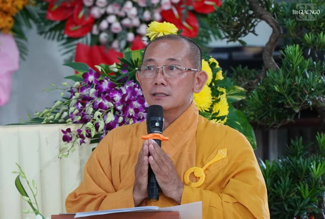 Thượng tọa Thích Tịnh Tâm thông qua danh sách cung thỉnh Ban Tổ chức, Ban Chức sự hai trường hạ Thượng tọa Thích Tịnh Tâm thông qua danh sách cung thỉnh Ban Tổ chức, Ban Chức sự hai trường hạ