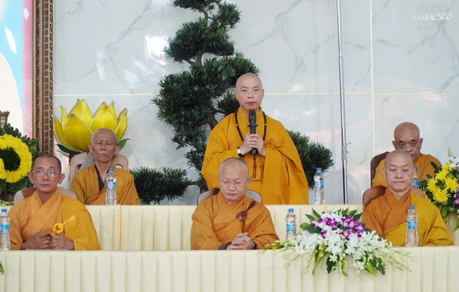 Thượng tọa Thích Quang Thạnh đạo từ chứng minh Thượng tọa Thích Quang Thạnh đạo từ chứng minh