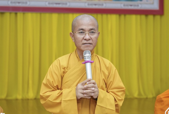 Thượng tọa Thích Quảng Hiền phát biểu khai mạc