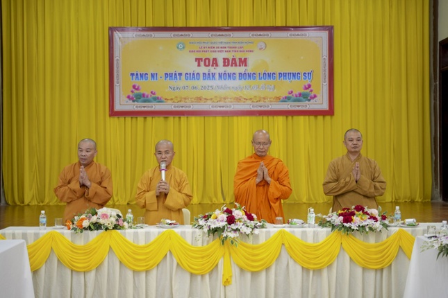 Niệm Phật cầu gia hộ