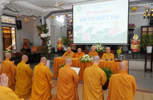 Tăng Ni Phật giáo Q.Gò Vấp bắt đầu mùa An cư kiết hạ Phật lịch 2569