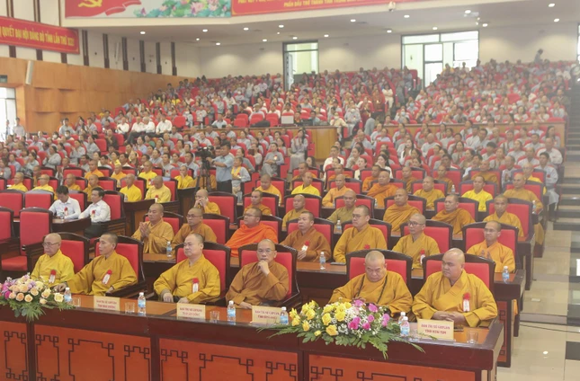 Chư tôn đức các tỉnh thành dự lễ kỷ niệm