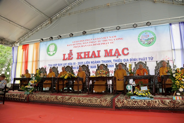 Chư tôn đức chứng minh lễ khai mạc