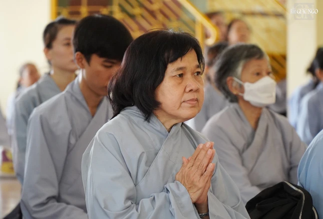 Có hơn 300 Phật tử tham dự khóa tu Có hơn 300 Phật tử tham dự khóa tu