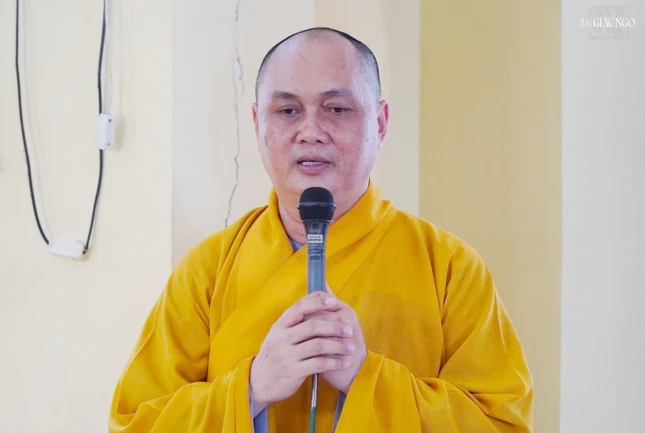 Thượng tọa Thích Thiện Chơn phát biểu Thượng tọa Thích Thiện Chơn phát biểu