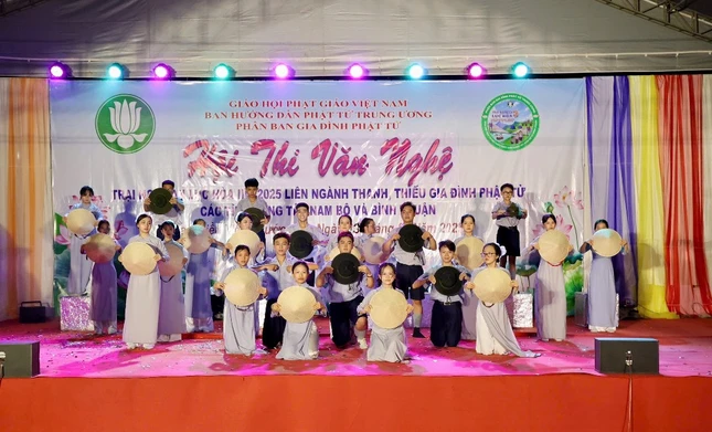 Đêm văn nghệ với nhiều tiết mục đặc sắc, ấn tượng