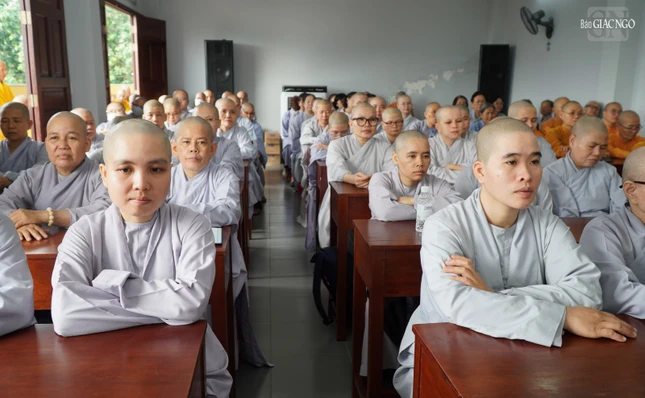 Trường hạ chùa Trung Nghĩa và tịnh xá Ngọc Phương, dành cho chư Ni Trường hạ chùa Trung Nghĩa và tịnh xá Ngọc Phương, dành cho chư Ni