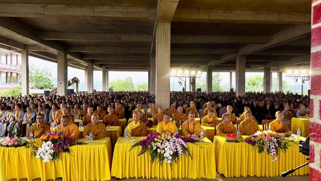 Chư Tăng Ni tham dự