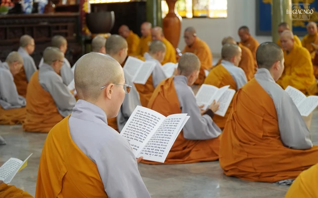 Tụng kinh là thyết pháp