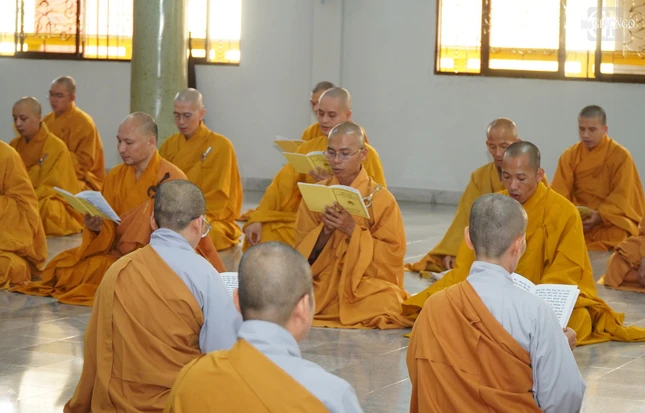 Ba tháng an cư là thời gian quý báu để hành giả tăng cường thực hành tâm linh. Là thời gian để học hỏi, thực hành thiền định, tăng cường sự hòa hợp Tăng đoàn