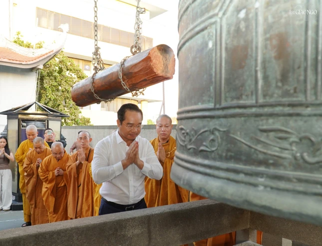 Khóa lễ diễn ra sáng 1-7-2025, ngày đầu tiên vận hành theo mô hình chính quyền địa phương hai cấp