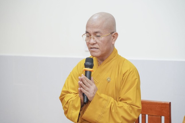 Thượng tọa Thích Quảng Hiền, Ủy viên Hội đồng Trị sự, Phó Trưởng ban Thường trực Ban Trị sự Phật giáo tỉnh Lâm Đồng phát biểu tại buổi làm việc Thượng tọa Thích Quảng Hiền, Ủy viên Hội đồng Trị sự, Phó Trưởng ban Thường trực Ban Trị sự Phật giáo tỉnh Lâm Đồng phát biểu tại buổi làm việc