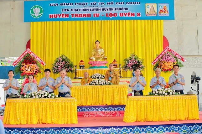 Đại đức Thích Trung Minh huấn từ