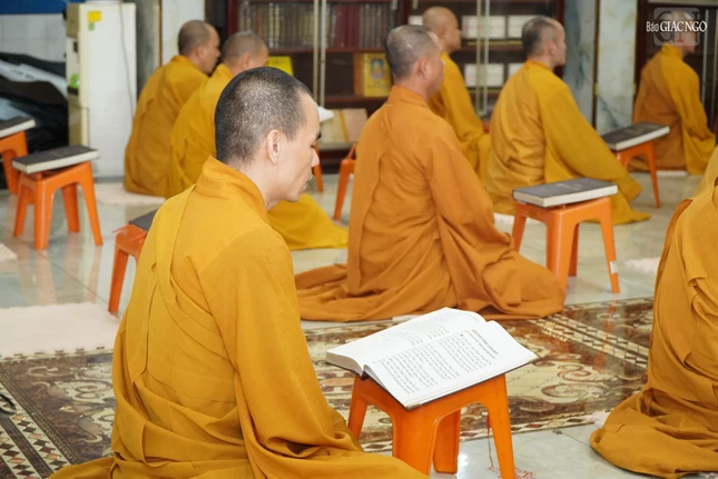 An cư là thời điểm Tăng đoàn thể hiện đúng hình ảnh của Tăng bảo: thanh tịnh, hòa hợp