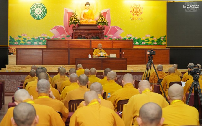 Theo đó, trong khóa An cư kiết hạ, Ban Tổ chức kết hợp tổ chức Khóa học Quản trị văn phòng và Kỹ năng trụ trì Theo đó, trong khóa An cư kiết hạ, Ban Tổ chức kết hợp tổ chức Khóa học Quản trị văn phòng và Kỹ năng trụ trì