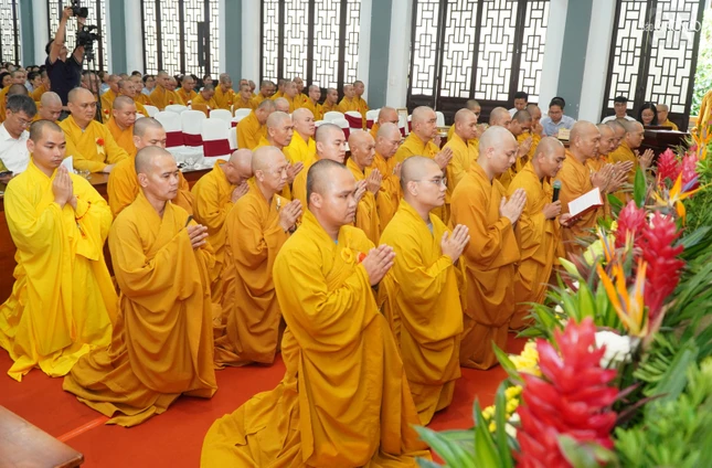 Hành giả dâng lời cảm tưởng