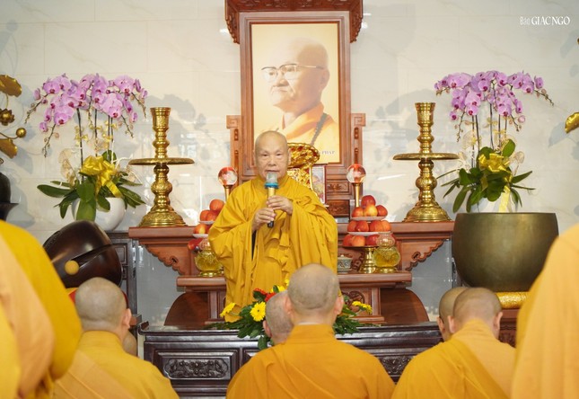 Trưởng lão Hòa thượng Thích Thiện Nhơn đạo từ chứng minh