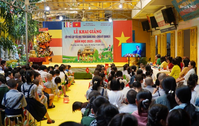 Cùng các cơ sở giáo dục cả nước tham dự lễ kỷ niệm 80 năm truyền thống ngành giáo dục và khai giảng năm học 2025-2026