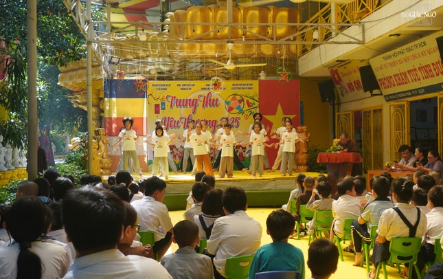 Văn nghệ chào mừng Văn nghệ chào mừng