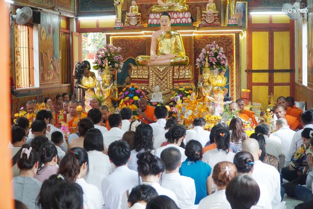 Khóa lễ chúc an lành đến Phật tử