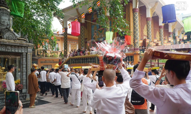 Truyền thống dâng y Kathina trở thành một nét đẹp trong văn hóa của Phật giáo Nam truyền