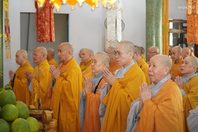 Kỳ Bố-tát tiếp theo là ngày 16-9-Ất Tỵ, chư Tăng tại chùa Thới Hòa và chư Ni tại tịnh xá Kỳ Hoàn Kỳ Bố-tát tiếp theo là ngày 16-9-Ất Tỵ, chư Tăng tại chùa Thới Hòa và chư Ni tại tịnh xá Kỳ Hoàn