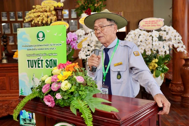 Huynh trưởng cấp Tấn Chơn Thật - Đỗ Xuân Hòa sách tấn đến trại sinh