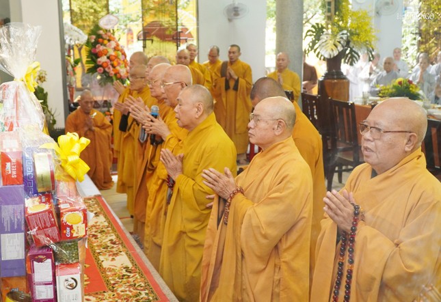 Chư tôn giáo phẩm tưởng niệm Trưởng lão Hòa thượng Thích Định Quang