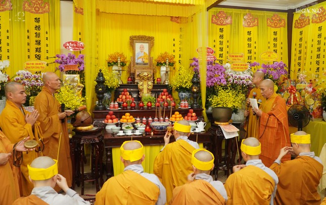 Khóa lễ cung tiến Giác linh Ni trưởng Thích nữ Như Dụng tại tổ đường chùa Linh Chưởng Khóa lễ cung tiến Giác linh Ni trưởng Thích nữ Như Dụng tại tổ đường chùa Linh Chưởng