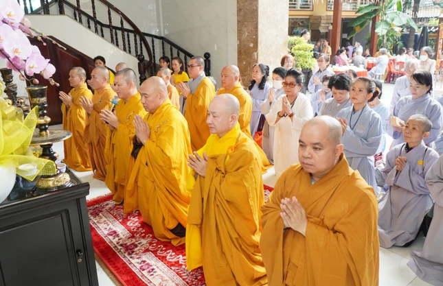 Môn đồ pháp quyến tác bạch cúng dường trai Tăng Môn đồ pháp quyến tác bạch cúng dường trai Tăng