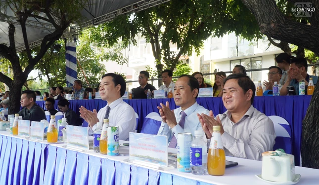 Đại diện chính quyền Thành phố tham dự