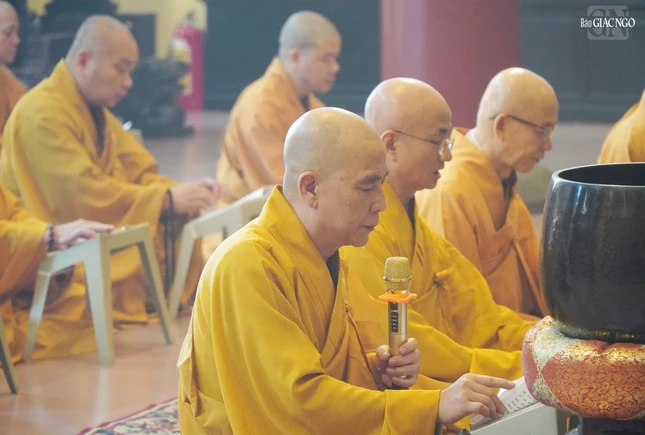 Khóa lễ tụng kinh A Di Đà