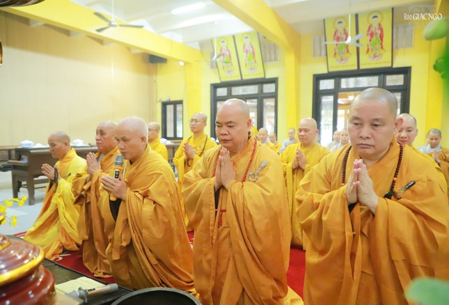 Môn đồ đệ tử tác bạch