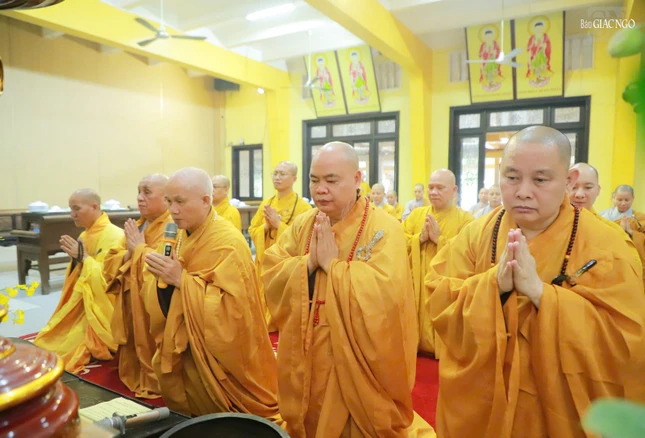 Môn đồ đệ tử tác bạch