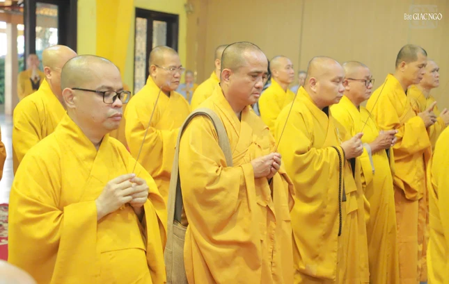 Chư tôn đức tham dự