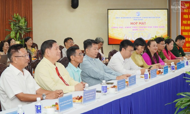 Đại diện các chức sắc, chức việc các tôn giáo