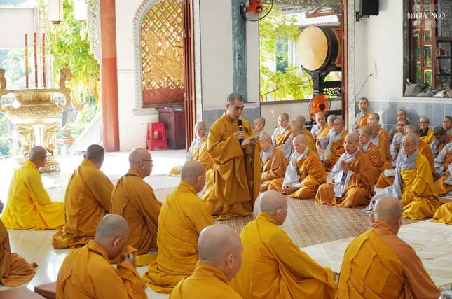 Tác bạch kiểm Tăng