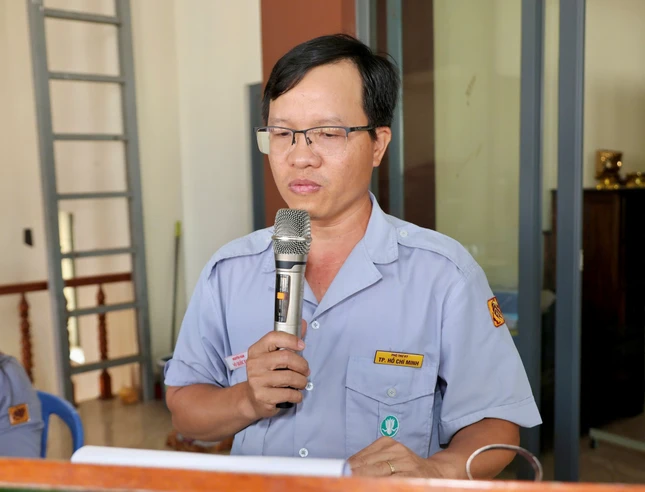 Huynh trưởng Nguyên Hàm - Võ Quốc Đạo, Phó Thư ký kiêm Chánh Văn phòng Phân ban Gia đình Phật tử TP.HCM báo cáo tổng kết Huynh trưởng Nguyên Hàm - Võ Quốc Đạo, Phó Thư ký kiêm Chánh Văn phòng Phân ban Gia đình Phật tử TP.HCM báo cáo tổng kết