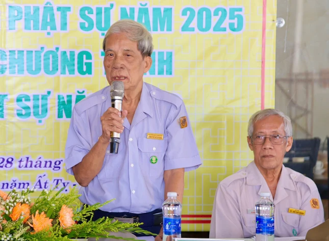 Huynh trưởng cấp Tấn Minh Thao - Đặng Hữu Trí, Phó Thường trực Phân ban Gia đình Phật tử TP.HCM phát biểu khai mạc Huynh trưởng cấp Tấn Minh Thao - Đặng Hữu Trí, Phó Thường trực Phân ban Gia đình Phật tử TP.HCM phát biểu khai mạc