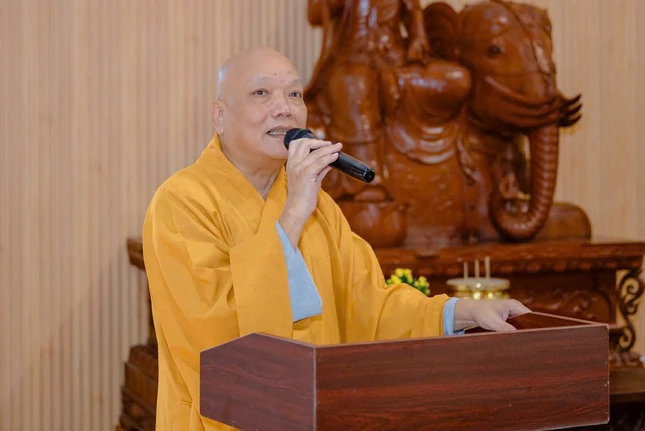 Thượng tọa Thích Huệ Sanh phát biểu khai mạc